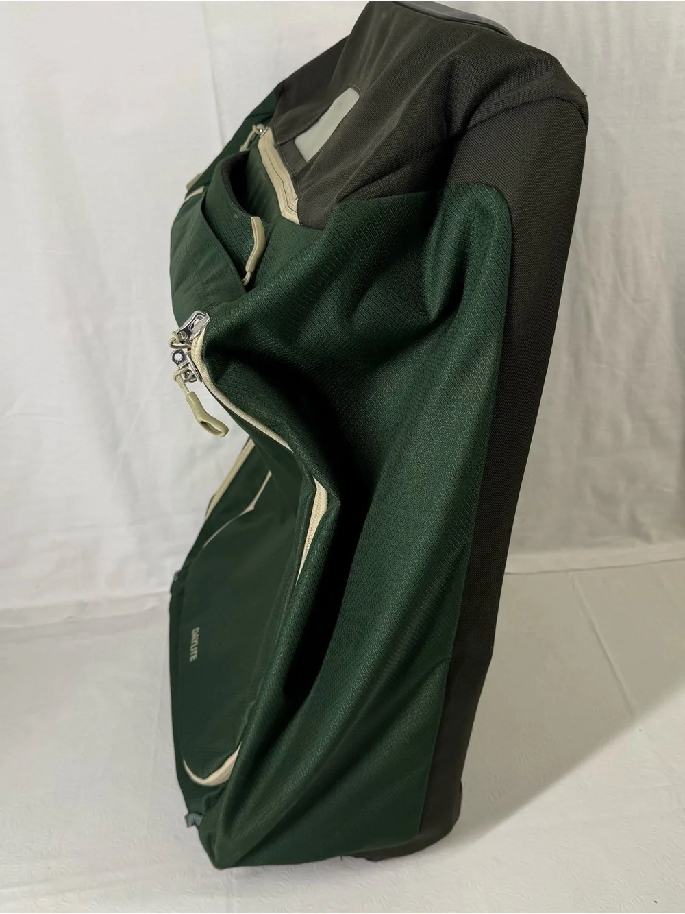 E1 Osprey Daylite Wheeled Green Duffel Bag Luggage 85L - (Excellent Condition)